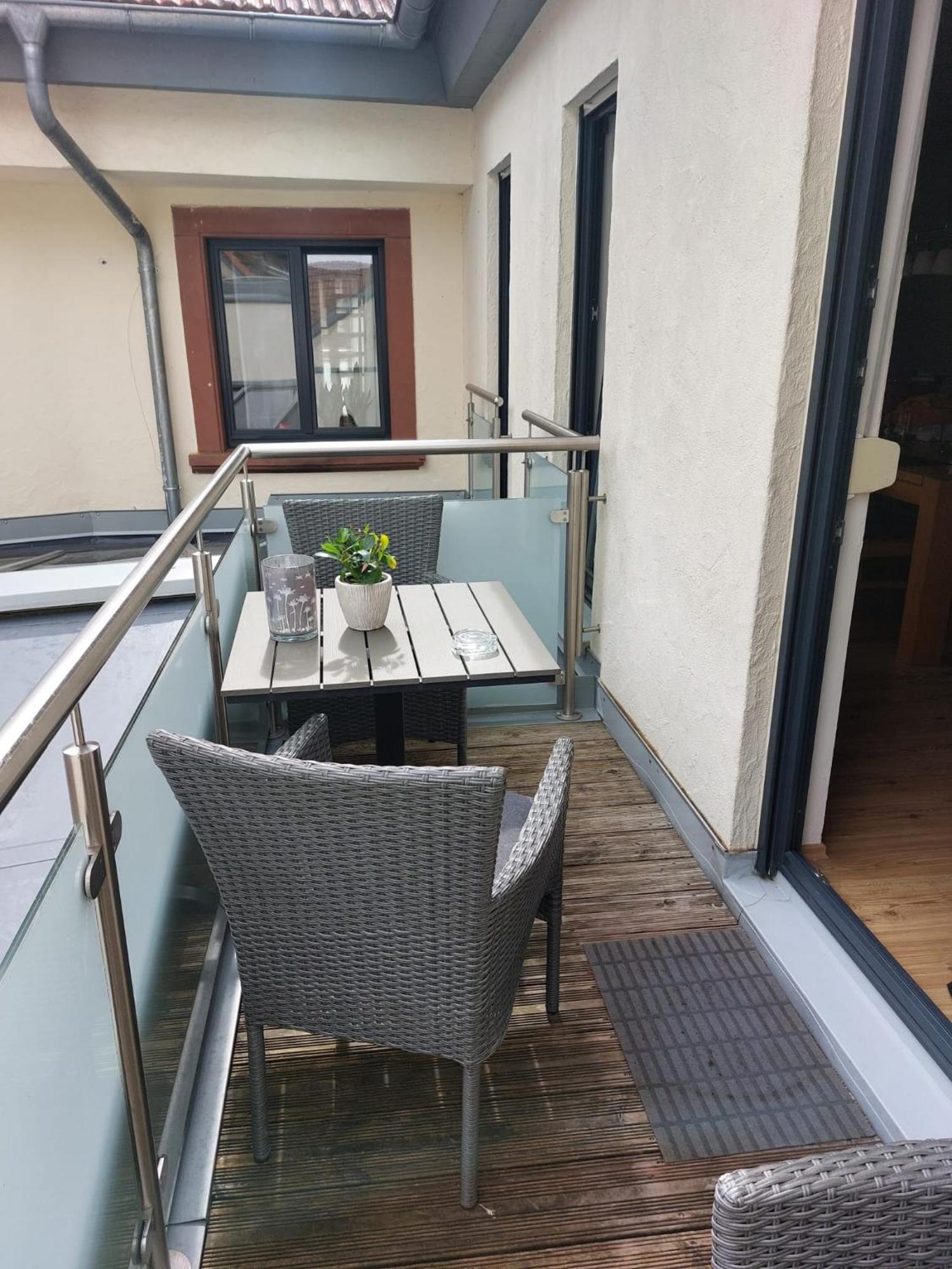 Weingut Schunck Apartment Leinsweiler Bagian luar foto