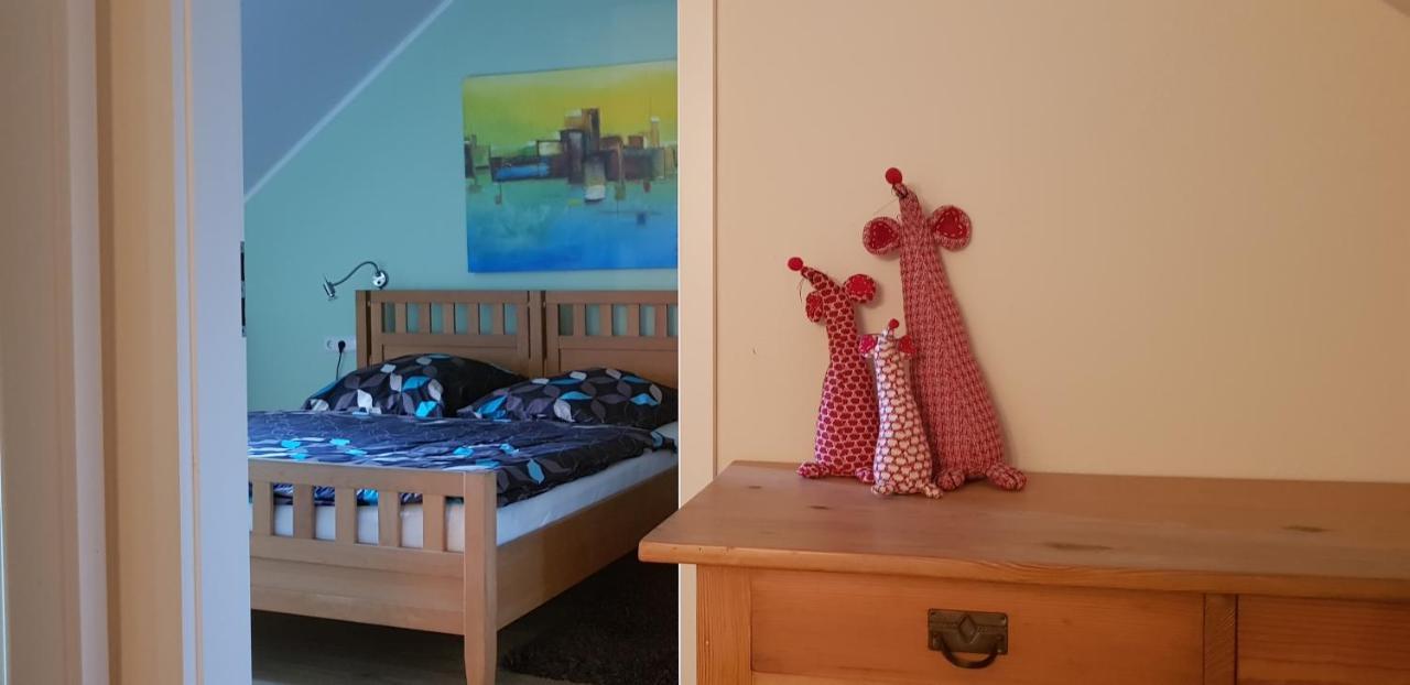 Weingut Schunck Apartment Leinsweiler Bagian luar foto