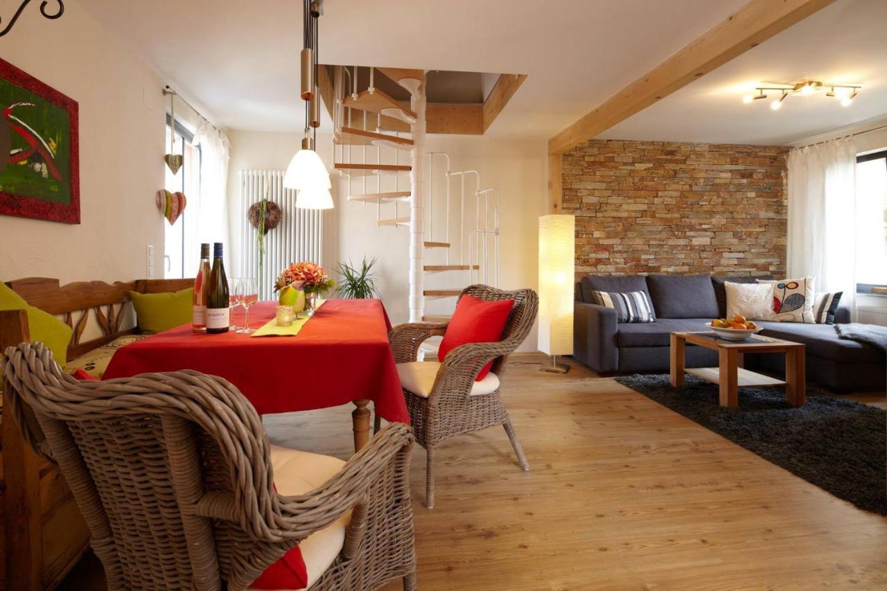 Weingut Schunck Apartment Leinsweiler Bagian luar foto